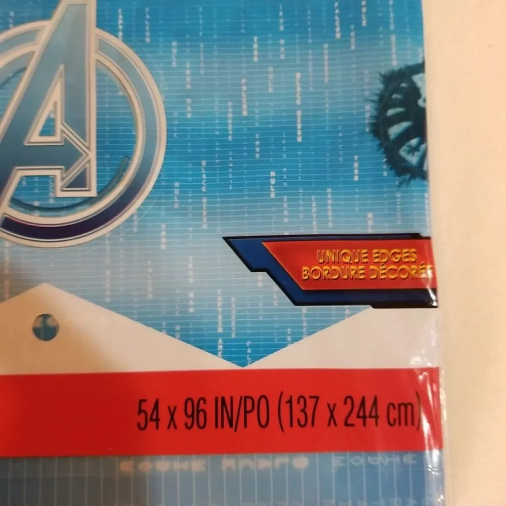 HALLMARK AVENGERS ASSEMBLE Plastic Table Cover Kids Birthday 54